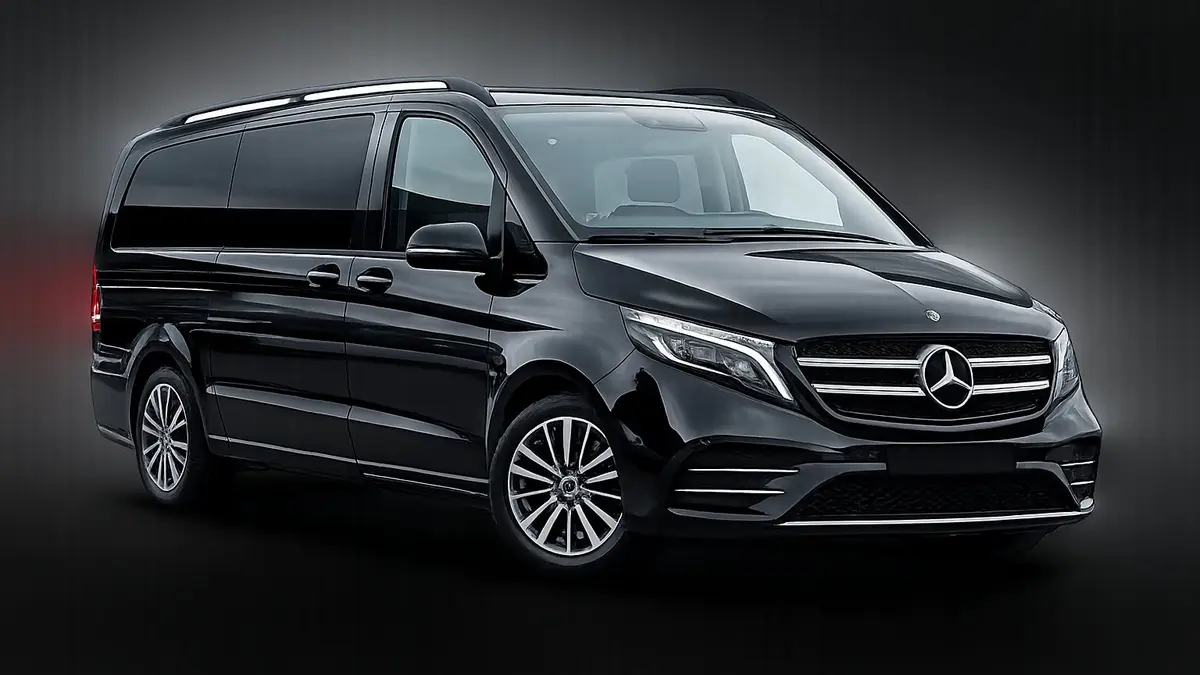 Flora Travel filosundan bir Mercedes Vito VIP transfer aracı