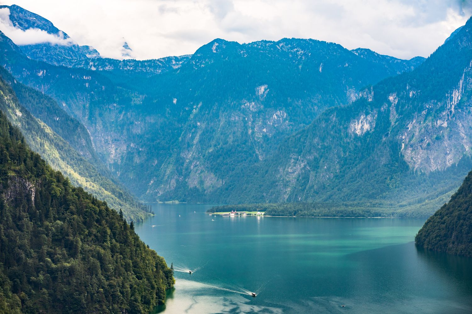 Green Canyon Oymapınar Barajı'nın zümrüt yeşili gölü